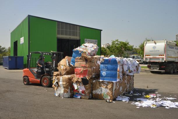 Yenişehir Belediyesi 352 ton ambalaj ve tekstil atığını geri dönüşüme kazandırdı