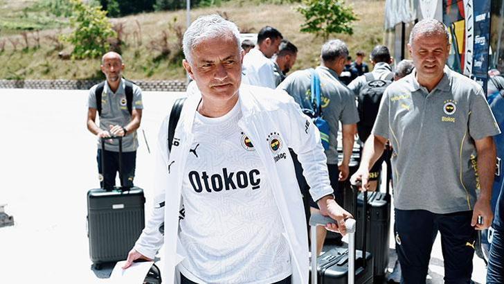 Fenerbahçe Jose Mourinho ile sezonu açtı! Kampta damga vuran konuşma: Burada ne yapıyorsun?
