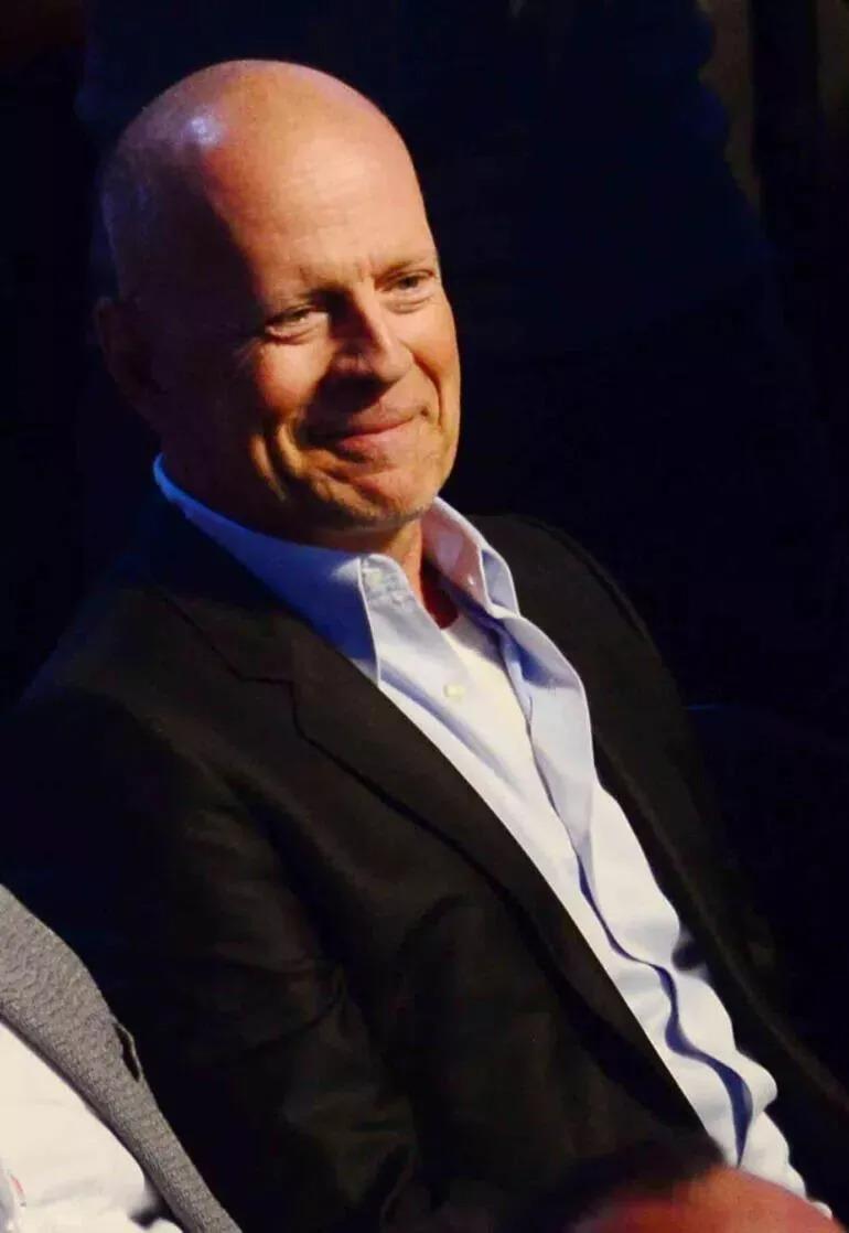 Dijital ikizinin haklarını sattı mı Bruce Willisin temsilcisinden açıklama