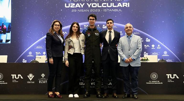 Bakan Varank Türkiyenin ilk uzay yolcularıyla bir araya geldi
