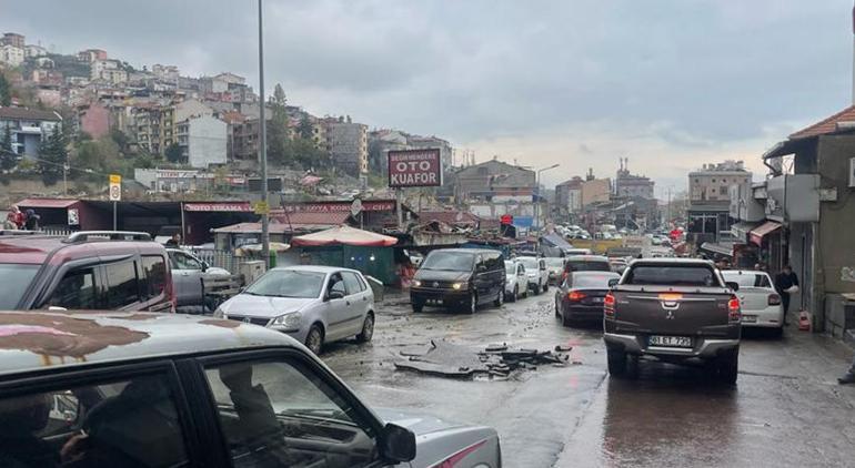 Yer: Trabzon Yollar dakikalar içinde göle döndü, iş yerlerini su bastı