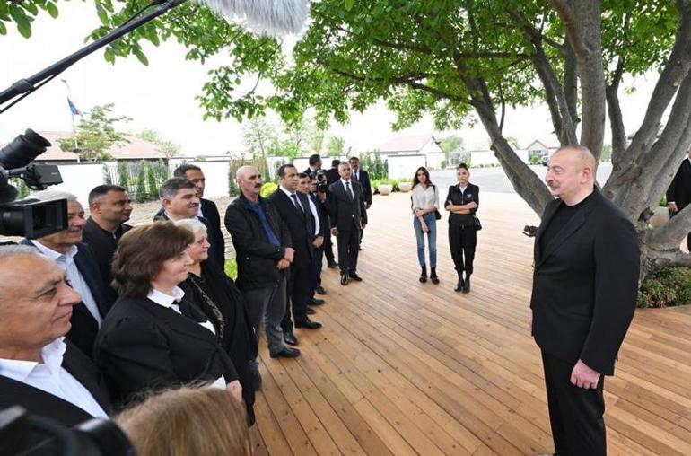 Aliyev Hocalıyı ziyaret etti Azerbaycan bir daha benzer bir acı yaşamayacak