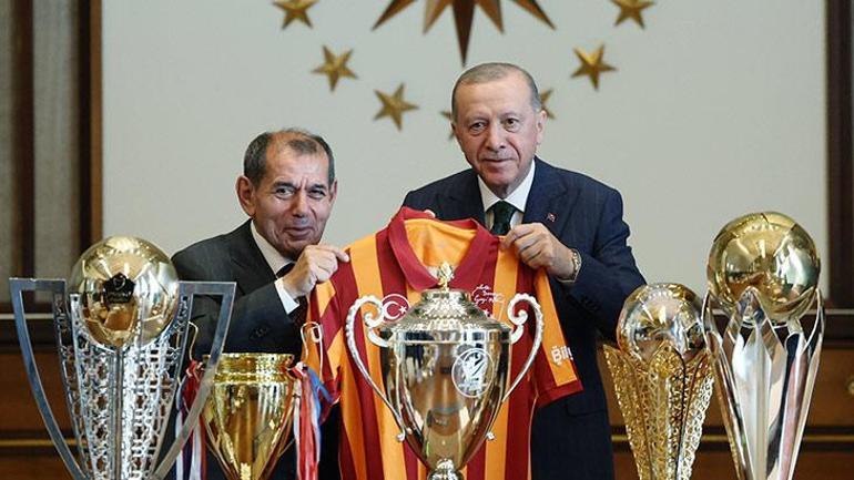 Cumhurbaşkanı Erdoğan, şampiyon Galatasarayı kabul etti