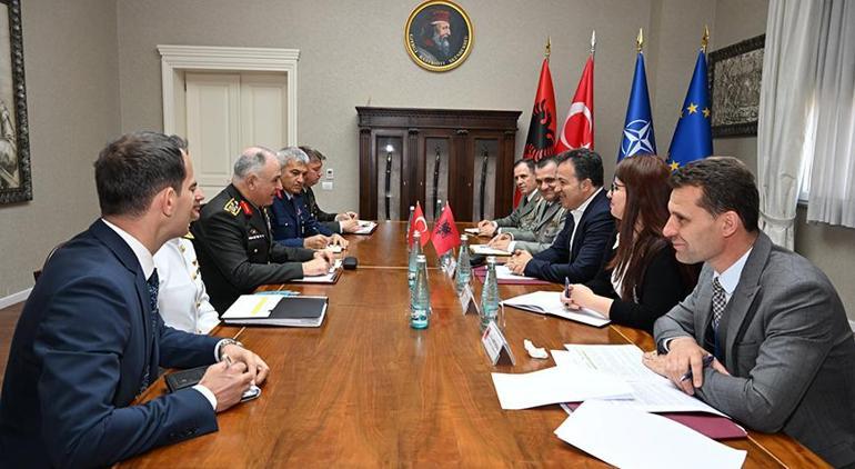 Genelkurmay Başkanı Gürak, Arnavutluk Cumhurbaşkanı Begaj ile bir araya geldi