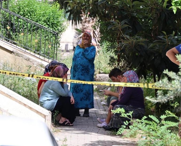 Adana’da aile faciası Boşandığı karısını öldürüp intihar etti