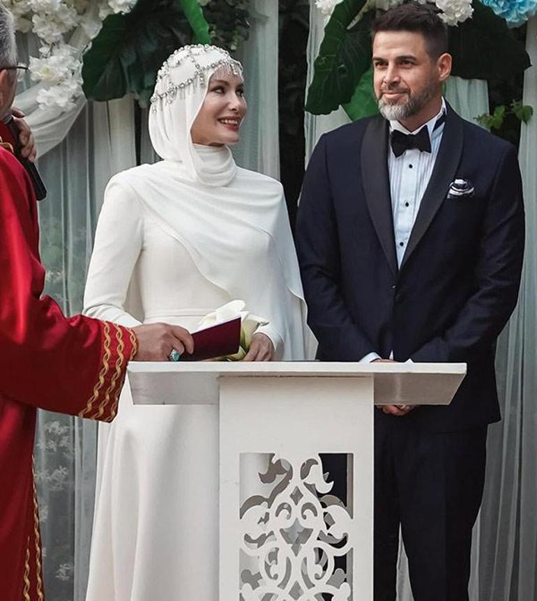 Gamze Özçelik ve Reshad Strikten çok konuşulan düğün sonrası ilk kare