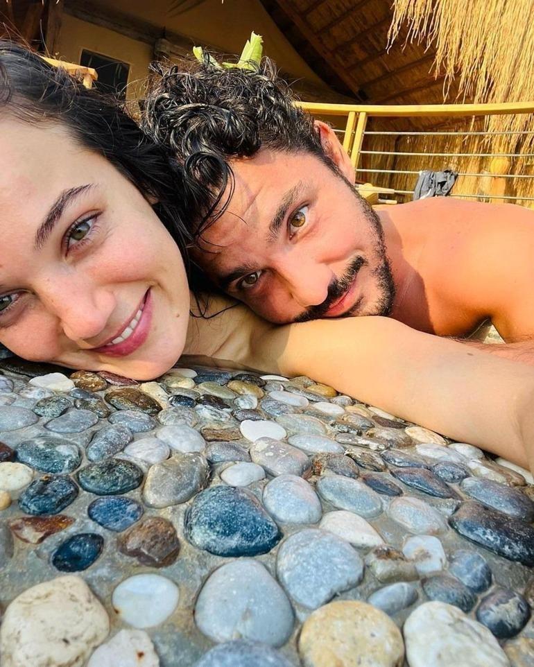 Ünlü çift tatilde Kaan Yıldırımdan Pınar Deniz paylaşımı
