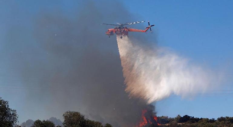 Mora Yarımadasındaki yangın büyüyor 1 kişi hayatını kaybetti