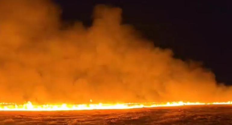Şırnaktaki anız yangını 7 köyü etkiledi Müdahale sürüyor