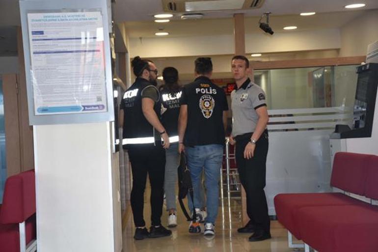 İzmirde Seçil Erzan vakası: Yemek yemeği reddediyor, başında polis bekliyor