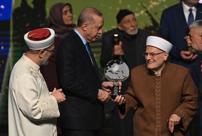 Erdoğan: Soykırımcıların gözünün içine bakarak Filistin davasına sahip çıktık