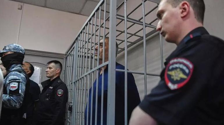 Azerbaycan-Rusya arasında yeni gerilim: 2 tutuklama, 2 senaryo